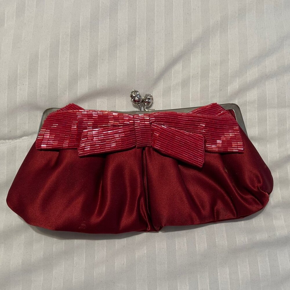Wine-Colored Clutch with Bow & Chain Straps